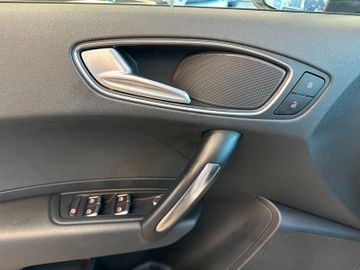 Audi A1 Sportback basis *Klima*SHZ*PDC*EURO 6*CD*