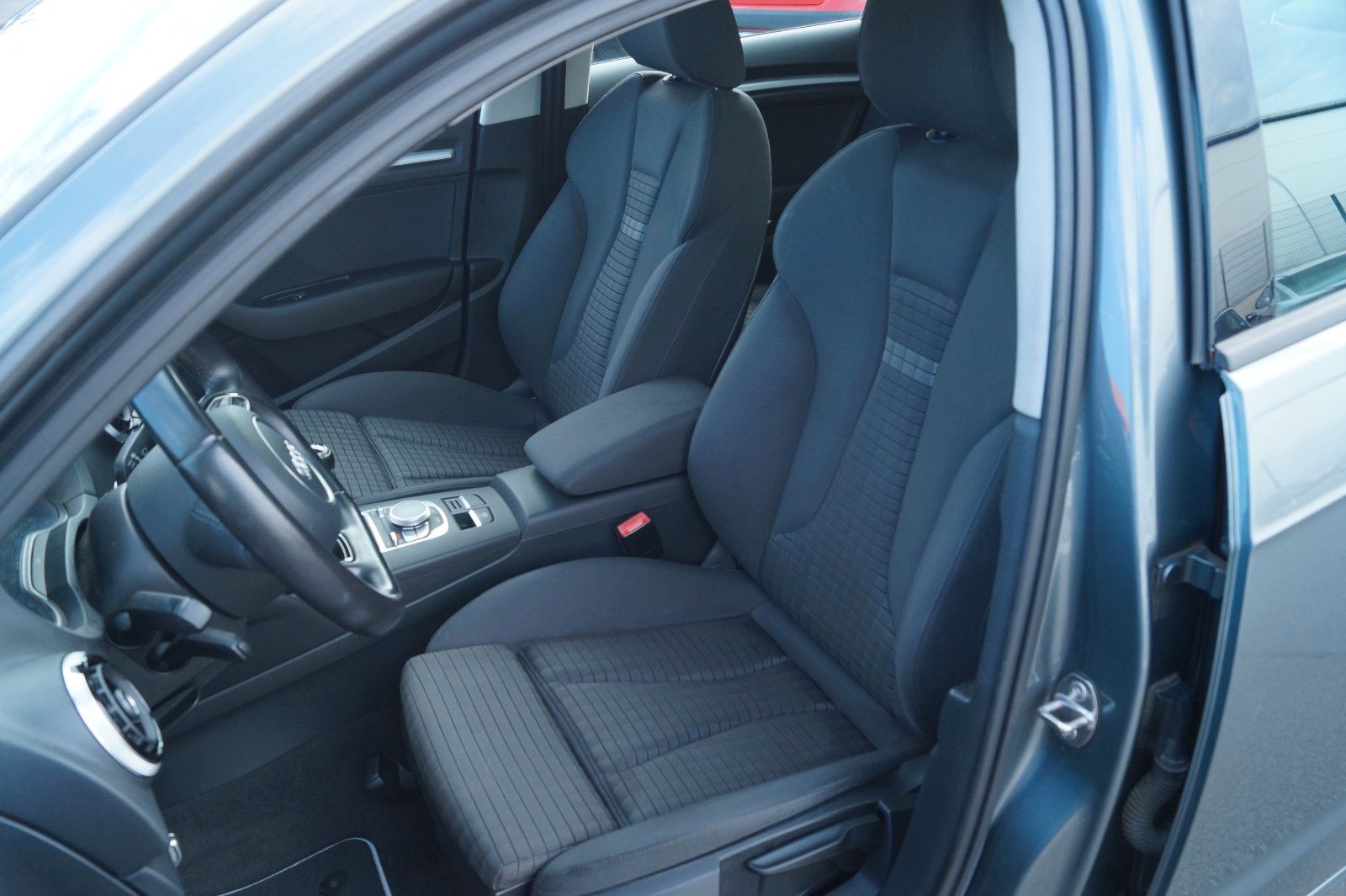 Fahrzeugabbildung Audi A3 Sportback ambition *TÜV & Inspektion neu