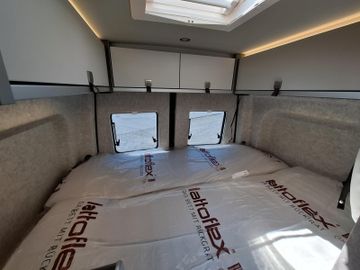 HYMER  ERIBA  HYMERCAR Grand Canyon S CrossOver 600 4x4 AHK 2.8t Leder 