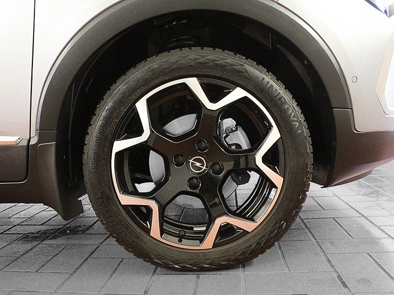 Fahrzeugabbildung Opel Crossland Ultimate 1.2 Turbo