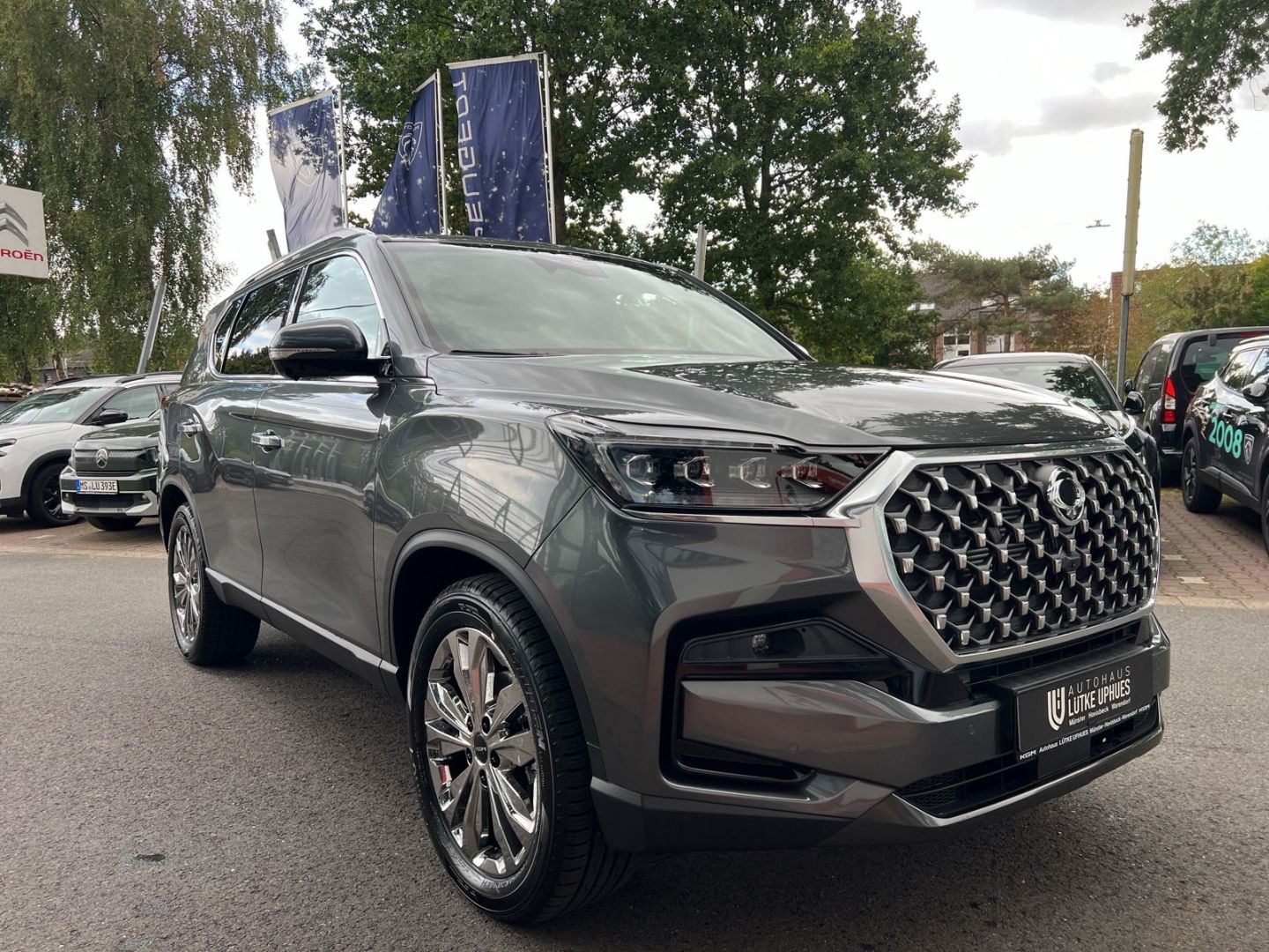Fahrzeugabbildung KGM Rexton 2.2 Lux 8 AT AWD Navi Leder 360 Kamera
