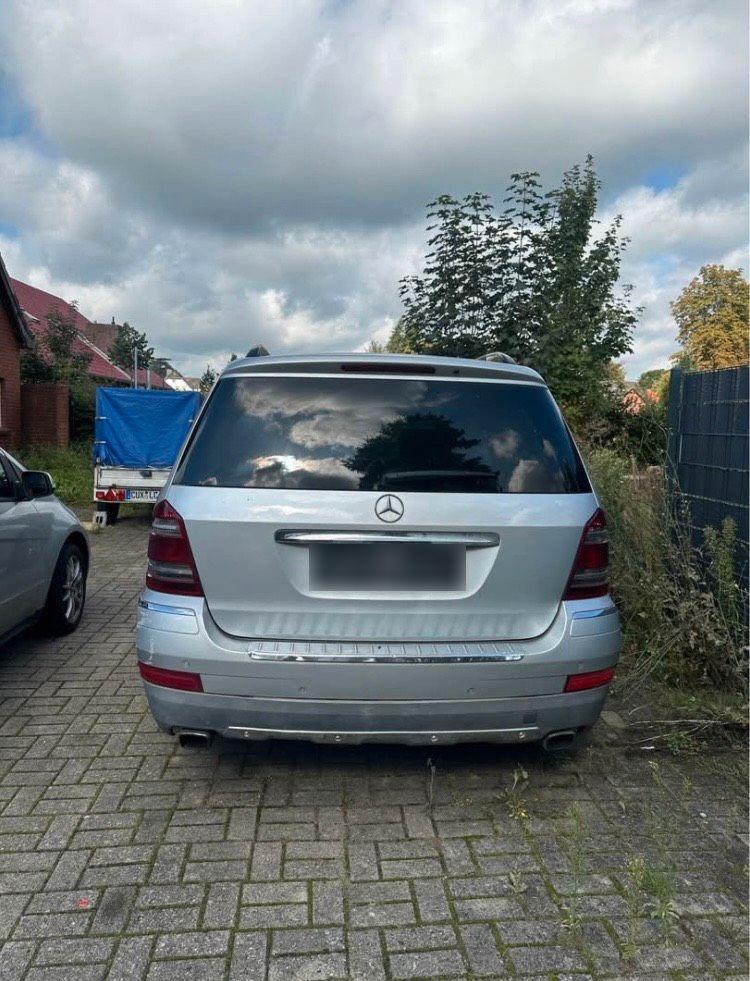 Mercedes-Benz GL320 2009 — engine 224 HP (165kW)