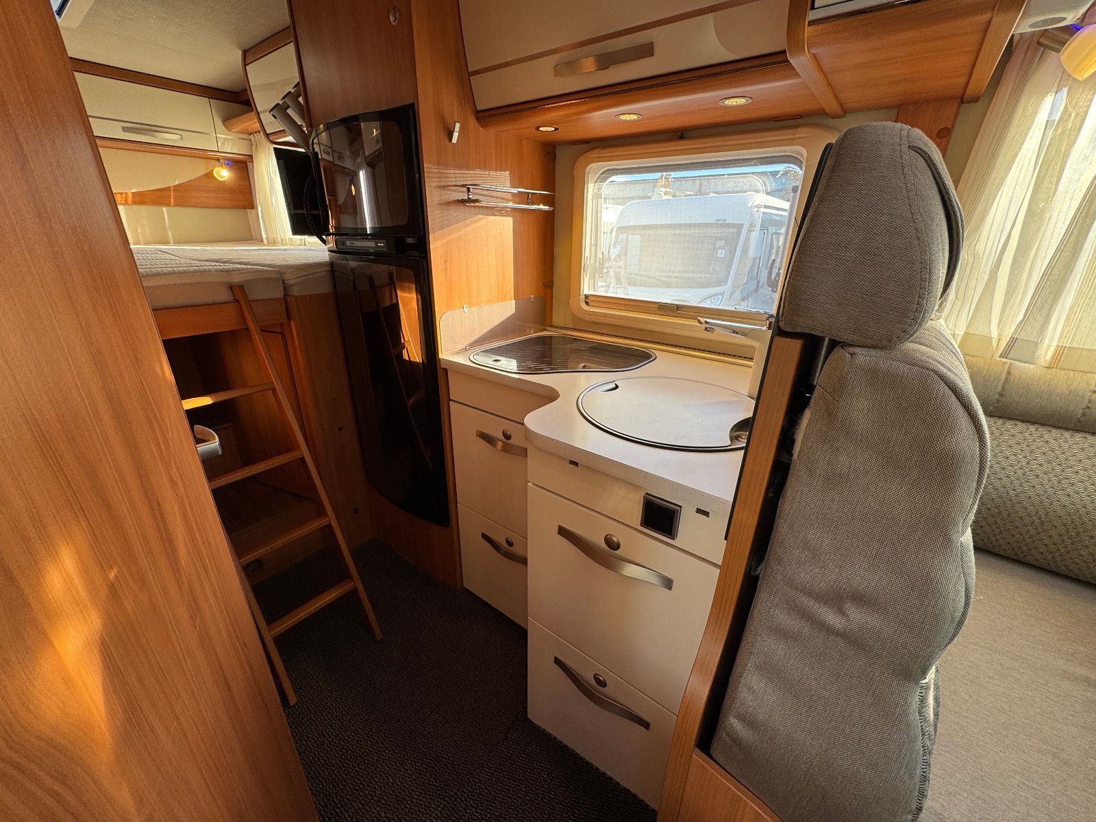 Fahrzeugabbildung HYMER / ERIBA / HYMERCAR EXSIS T 688 FIAT ALKO 2X TV SAT SOLAR AHK PANO