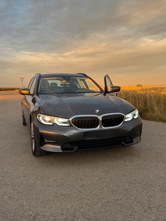 Image of BMW 320