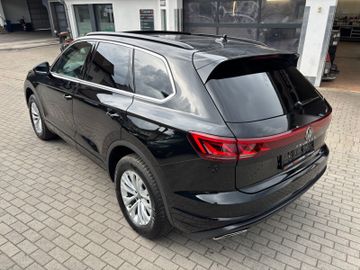 Volkswagen Touareg - 4