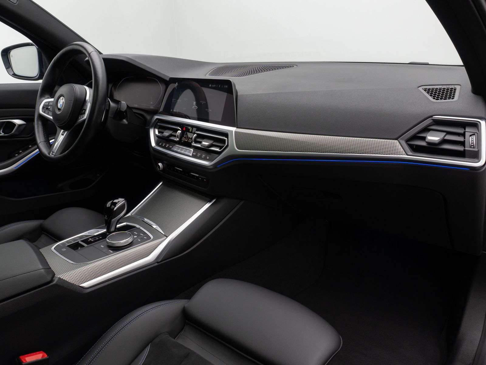 Fahrzeugabbildung BMW 330d xD M Sport DAB Kamera AHK Laser HiFi Komfor