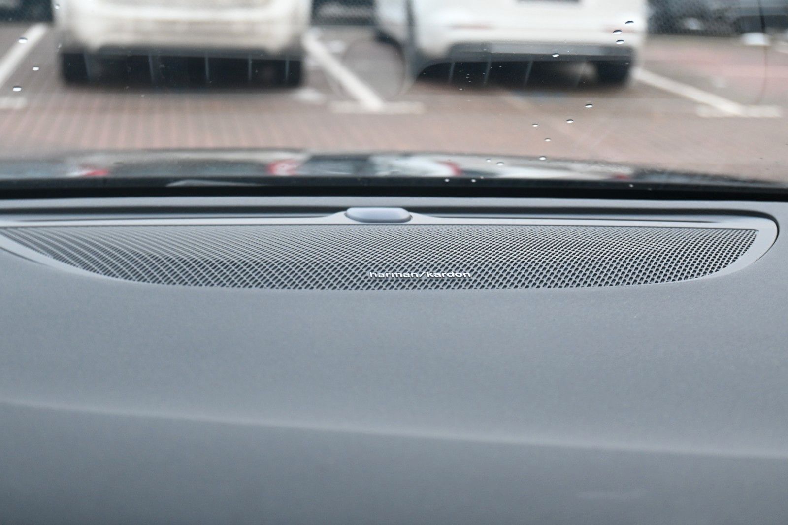 Fahrzeugabbildung Volvo S60 B4 B DSG Plus Dark*STHZG*360°*PANO*ACC*AHK