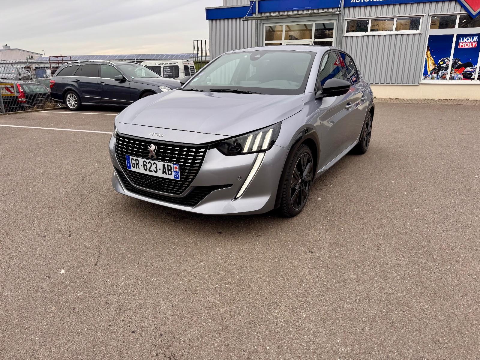 Peugeot 208 GT/1.2 PureTech 100/EAT8/1.Hand