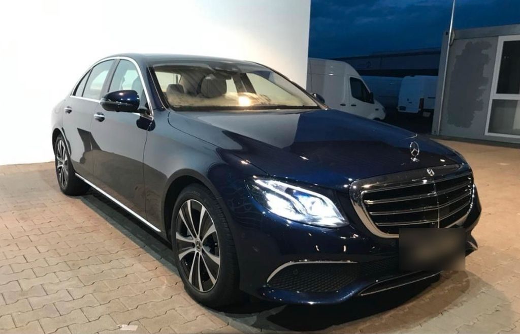 Image of Mercedes-Benz E 400