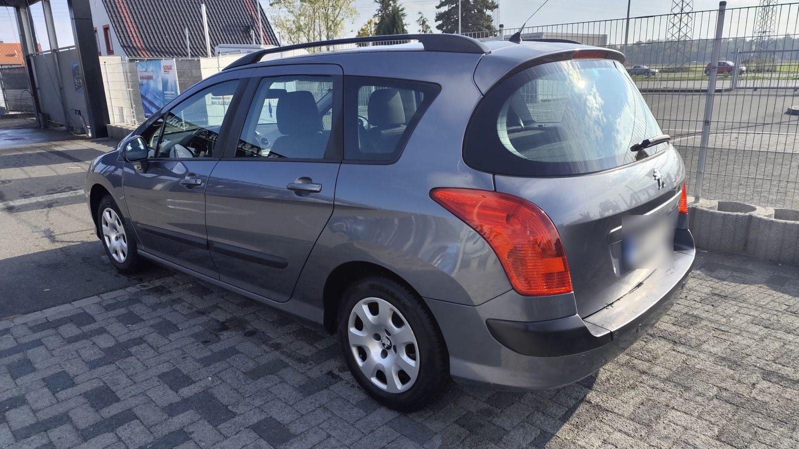 Peugeot 308 2011 — photo 8