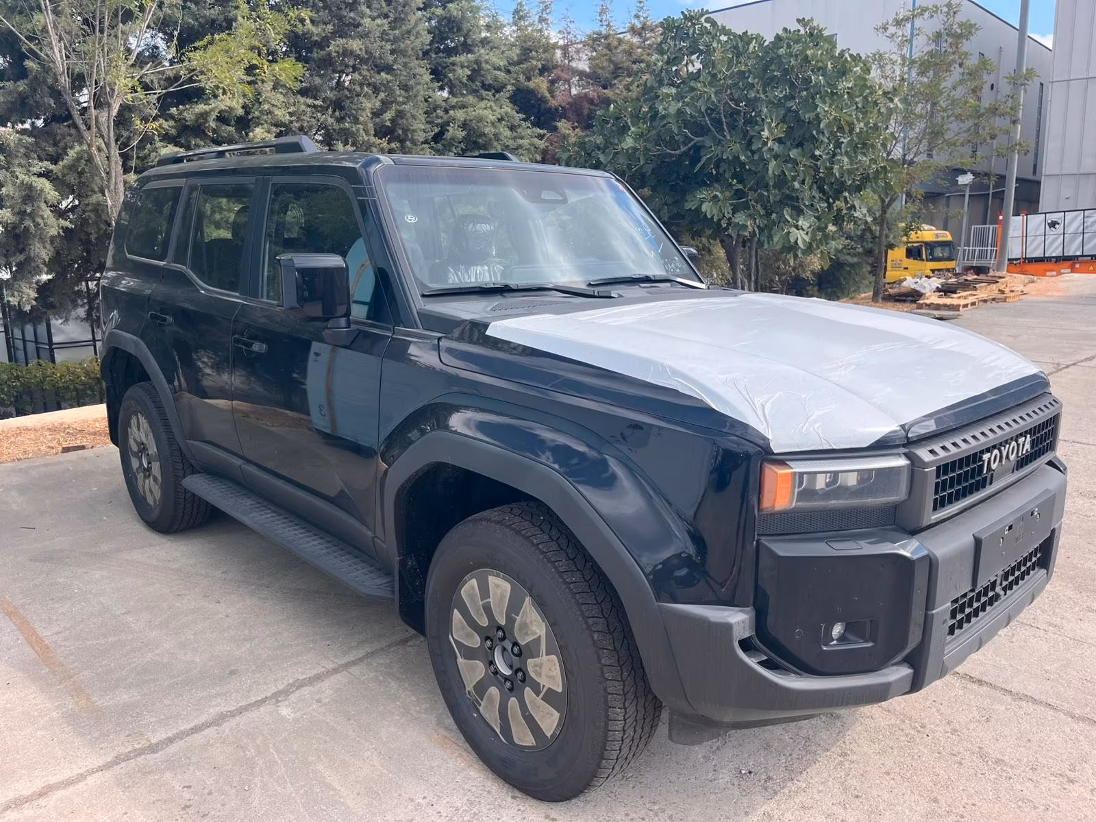 Toyota LandCruiser Prado 2.8td Luxury for AFRICA
