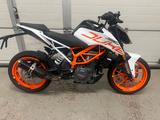 KTM 390 Duke
