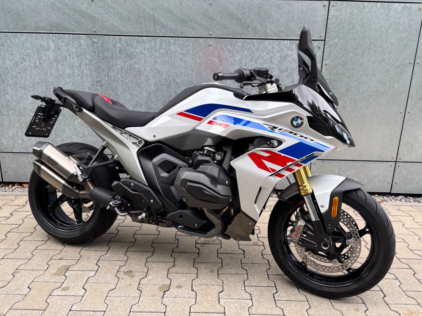 Fahrzeugabbildung BMW R 1300 RS Performance