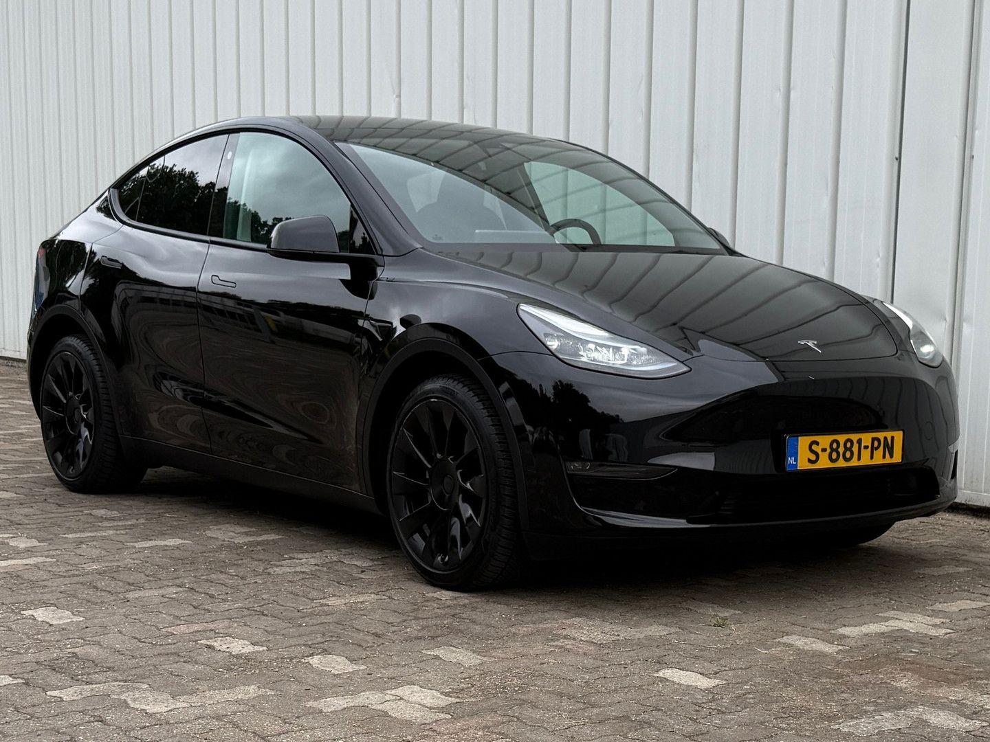 Tesla Model Y Long Range AWD 75 kWh Fully Self Driving