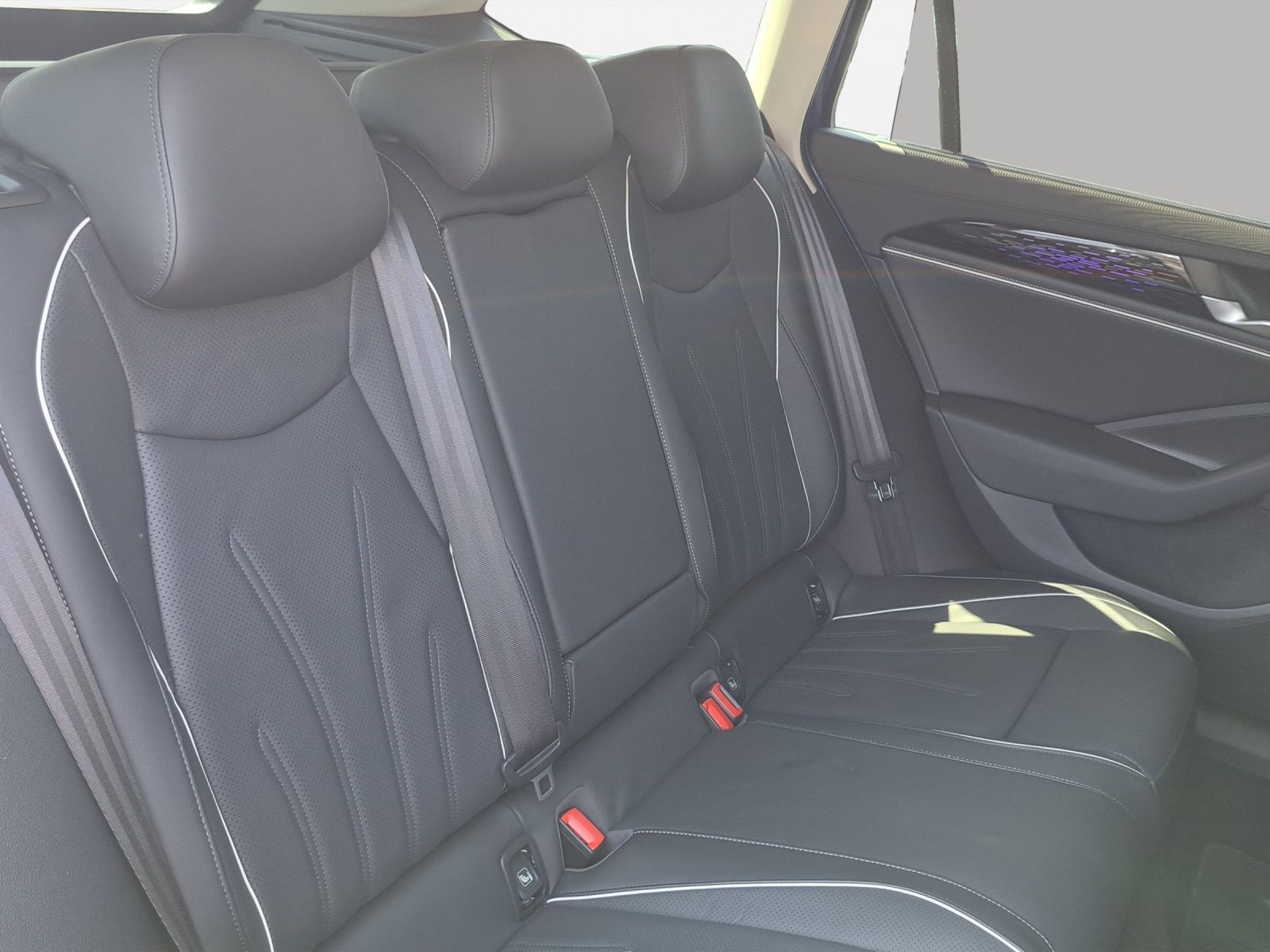 Volkswagen Passat Variant - Bild 19