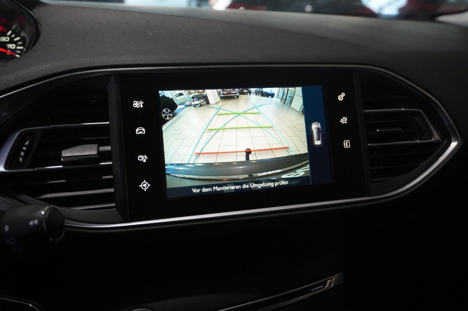 Fahrzeugabbildung Peugeot 308 SW 1.2T ALLURE NAVI/LED/KAMERA/SHZ/SPORT/AHK