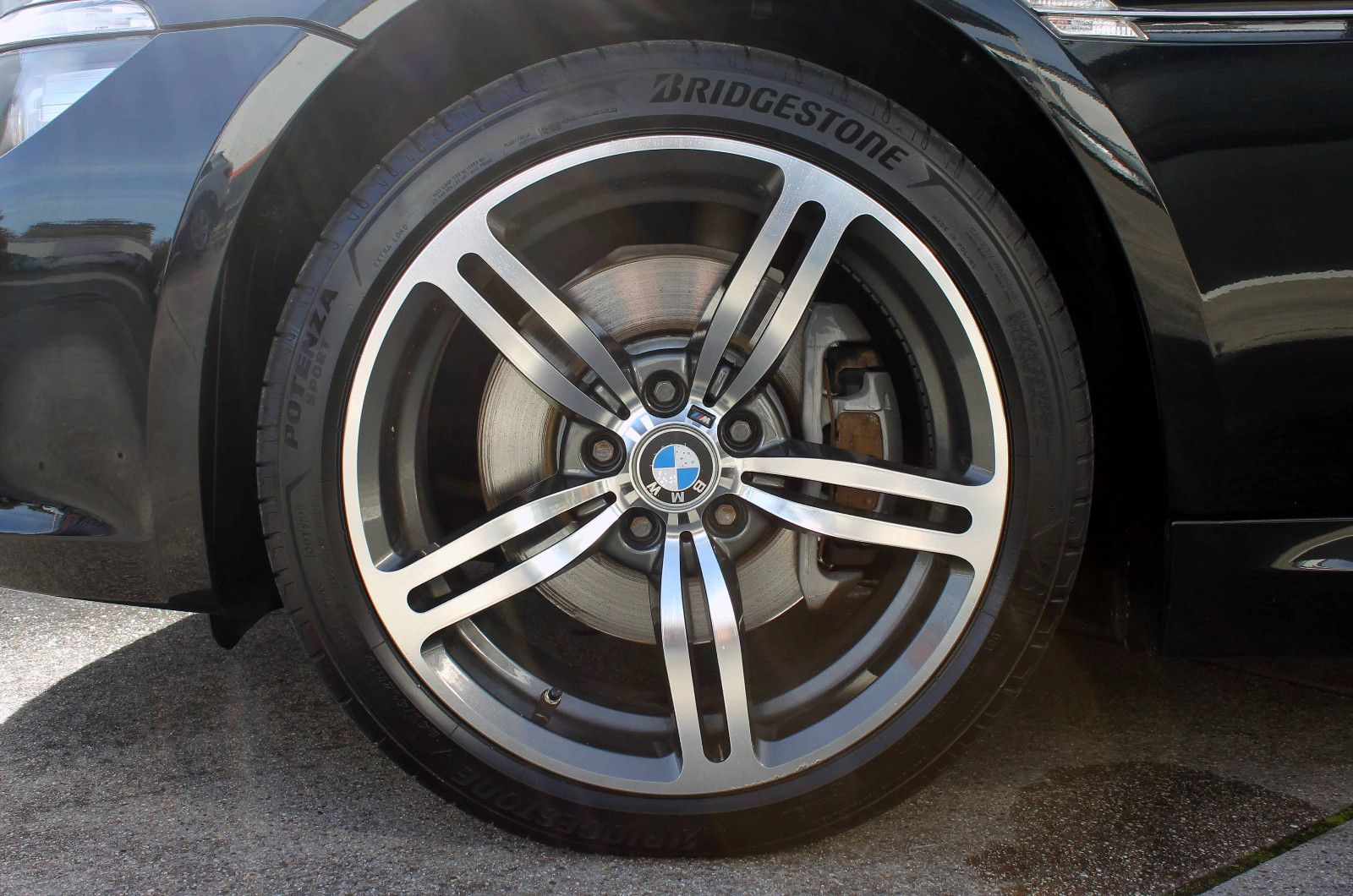 Fahrzeugabbildung BMW 630i Cabrio Aut Sport XENON PDC HUD KLIMA BT SHZ