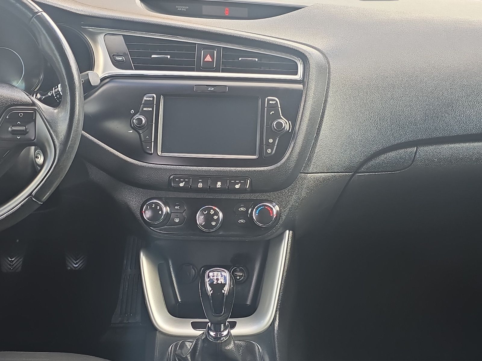 Fahrzeugabbildung Kia Cee'd Lenkradheizung/ NAVI/ RÜCKFAHRKAMERA