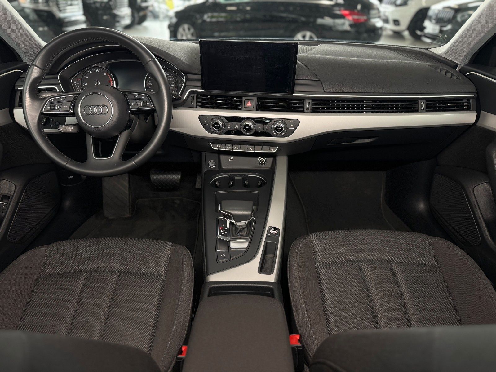 Fahrzeugabbildung Audi A4 Avant 40 2.0 TFSI advanced "Business-Paket"