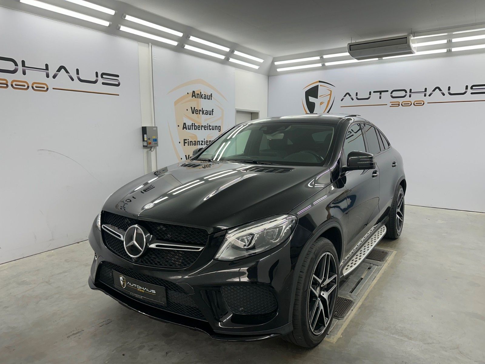 MERCEDES-BENZ GLE 350 d 4Matic Coupe AMG ACC PANO KEYLESS 360°