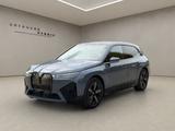 BMW iX 40 xDrive Sport  Sky-Lounge/360°/Laser - gebrauchte BMW iX aus dem Jahr 2022