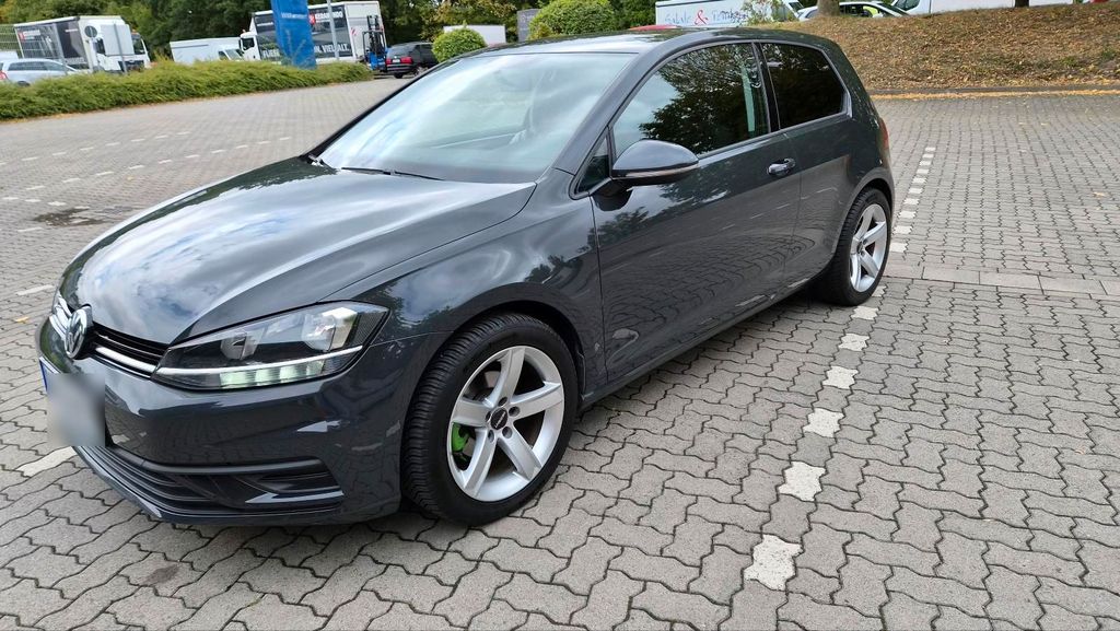 Image of Volkswagen Golf