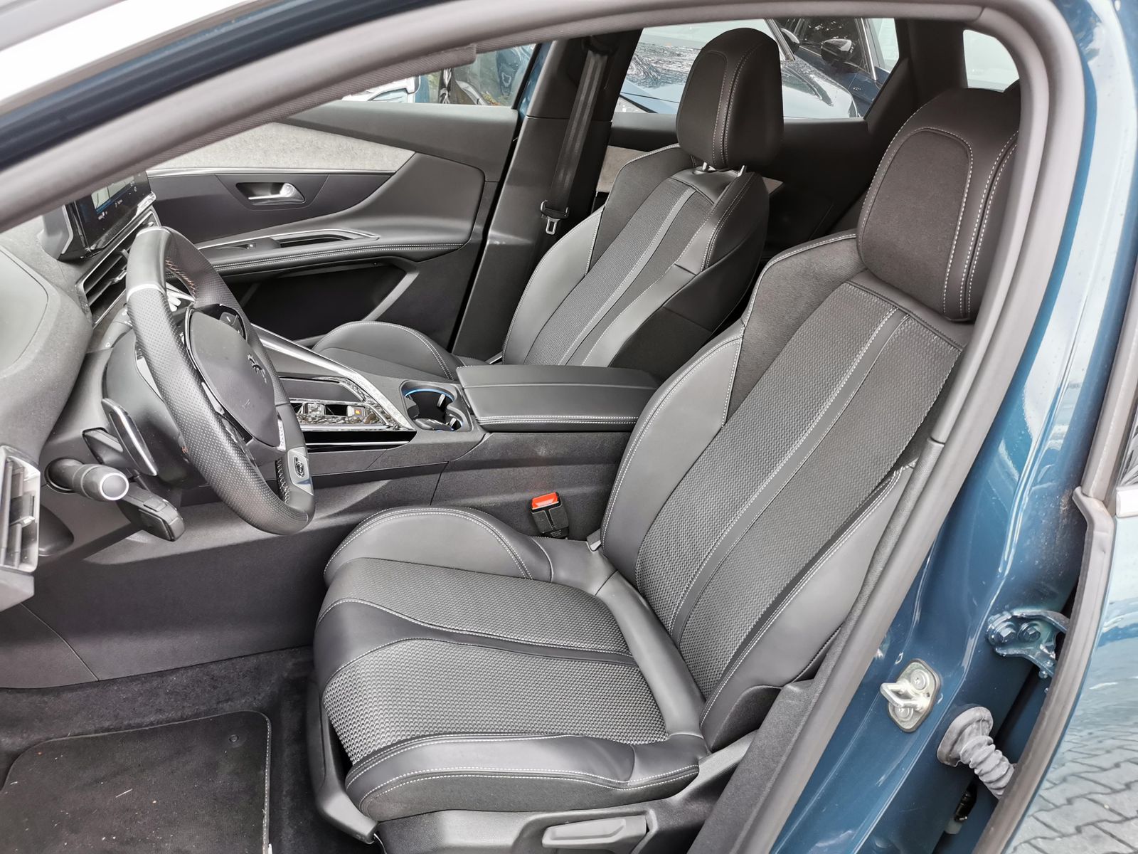 Fahrzeugabbildung Peugeot 3008 GT