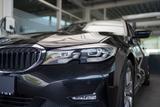 BMW 320i Sport Line ParkAssis+Komfortzug+Sitzheiz.F& - BMW 320 in Halle