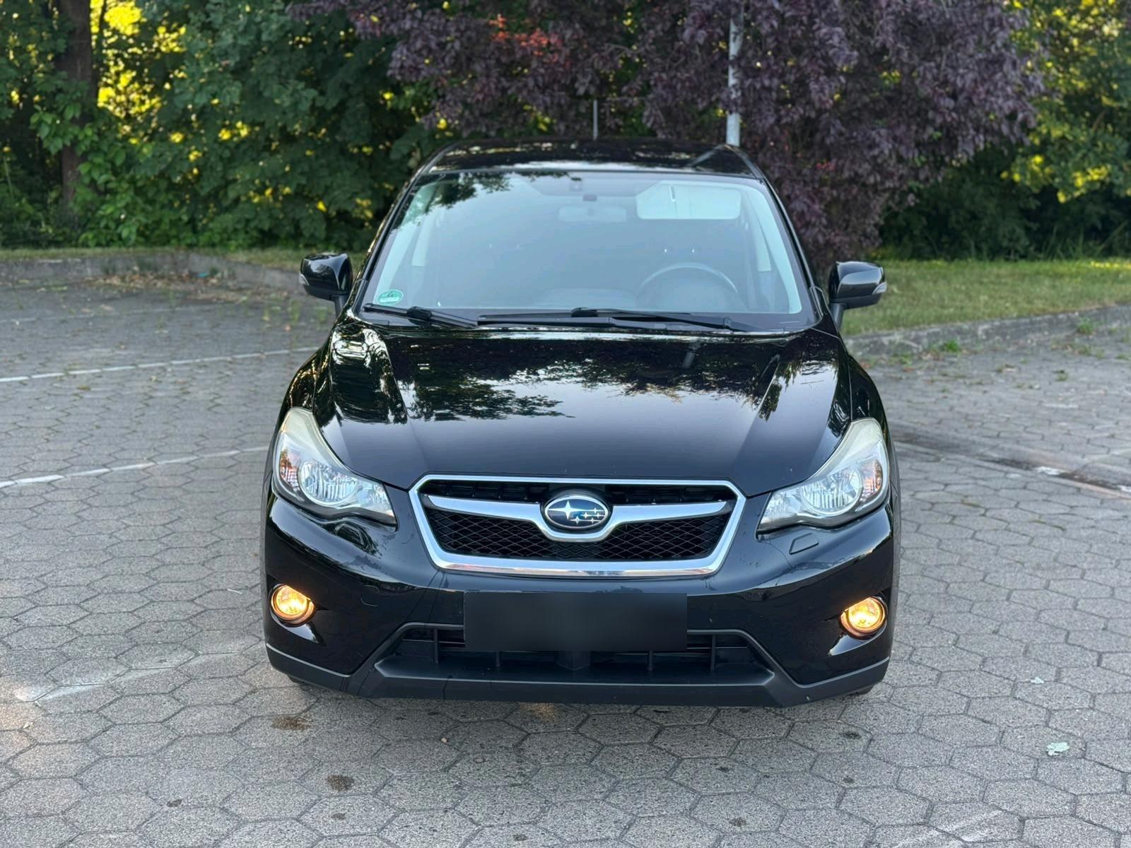 Subaru XV 2012 — rear view