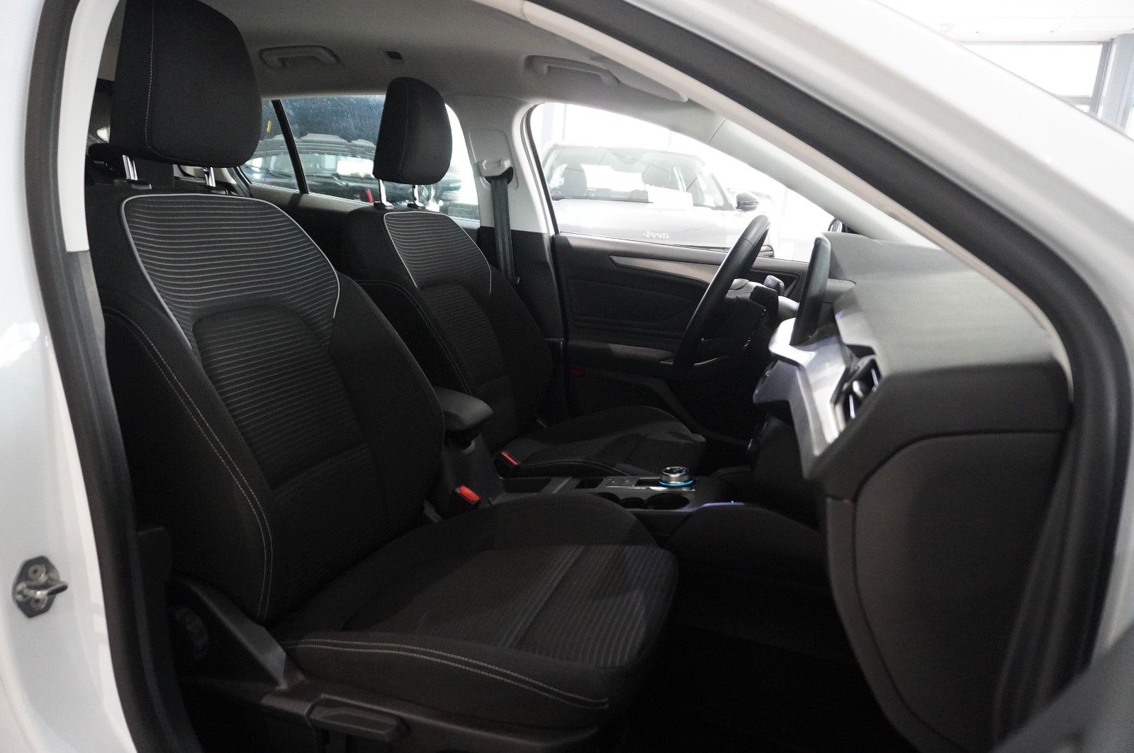 Fahrzeugabbildung Ford Focus Turnier 1.5D TITANIUM NAVI/LED/KAMERA/DAB+