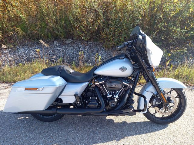 Harley-Davidson FLHXS STREET GLIDE SPECIAL 114