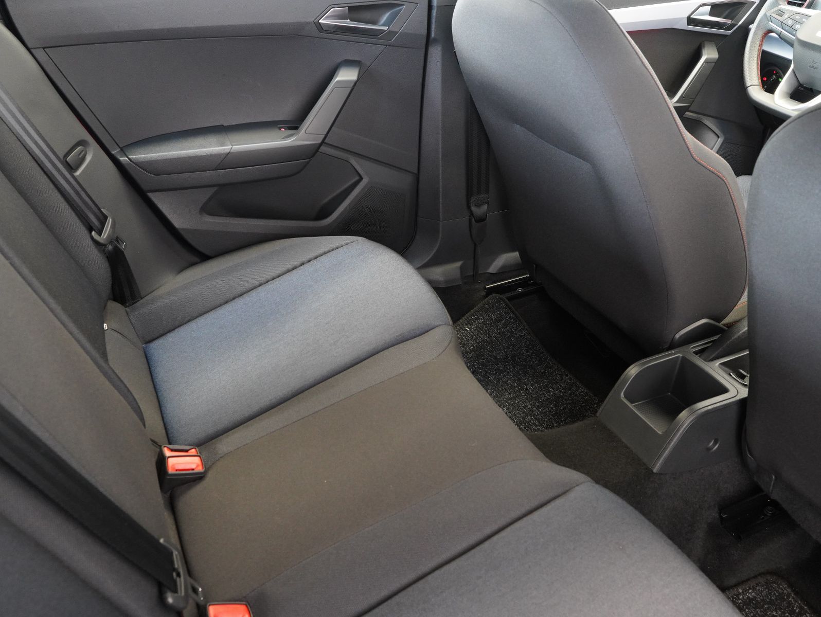 Fahrzeugabbildung SEAT Arona 1.0 TSI FR PRO/PDC/LED/NAVI