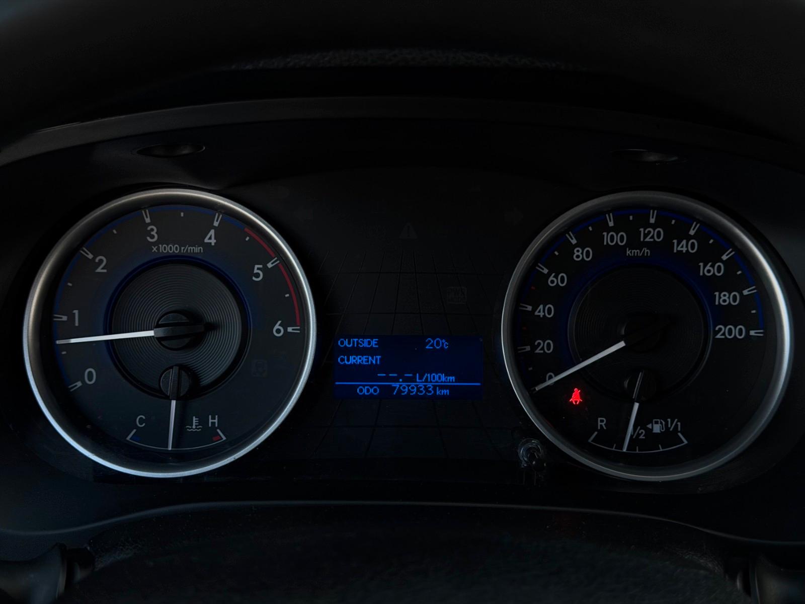 Toyota Hilux Double Cabine 2.4D 150ch - TVA récupérable - 1 ère main - Carnet entretien