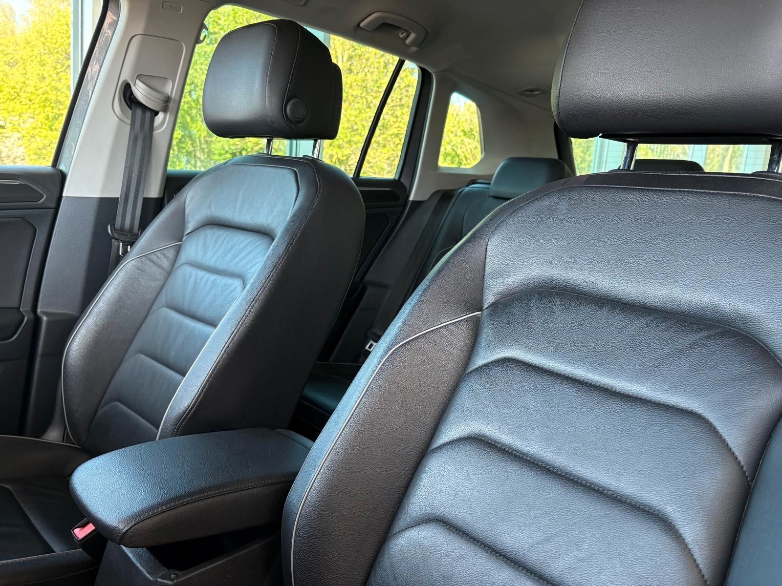 Fahrzeugabbildung Volkswagen Tiguan Highline BMT 4Motion/R LINE/leder/memory/