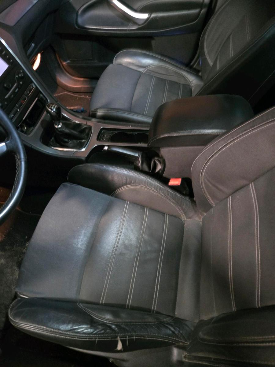 Ford Mondeo 2010 — photo 8