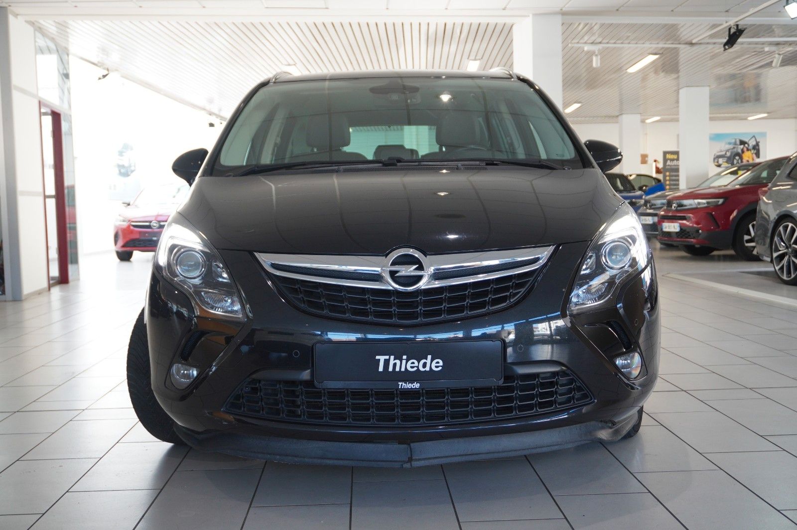 Fahrzeugabbildung Opel Zafira C Tourer 1.6 INNOVATION NAVI/BI-XENON/AHK
