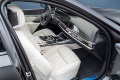 BMW M760 – 24 / 29