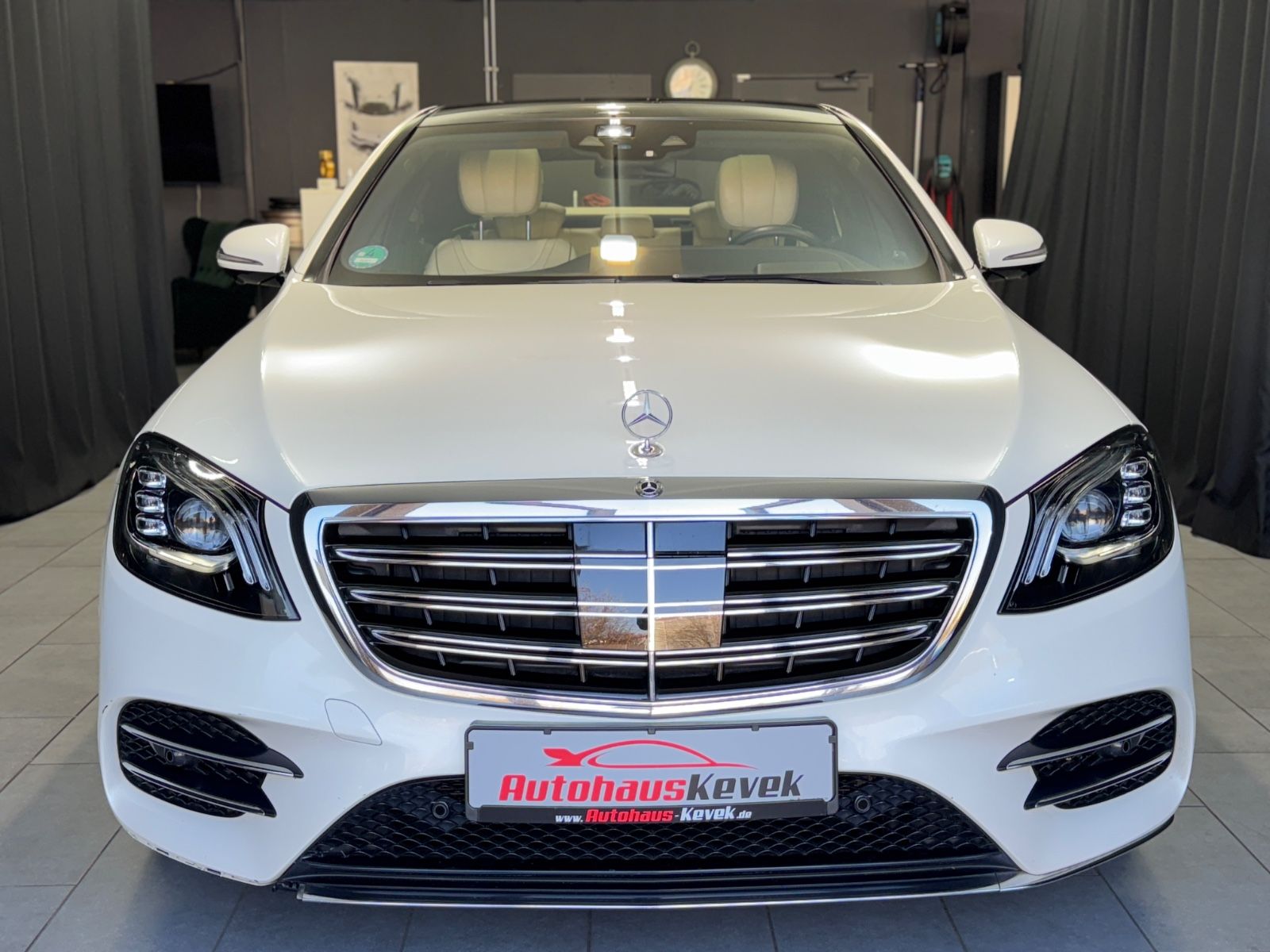 Fahrzeugabbildung Mercedes-Benz S 560e LANG|AMG-LINE|20"ZOLL|PANORAMA|ACC|VOLL