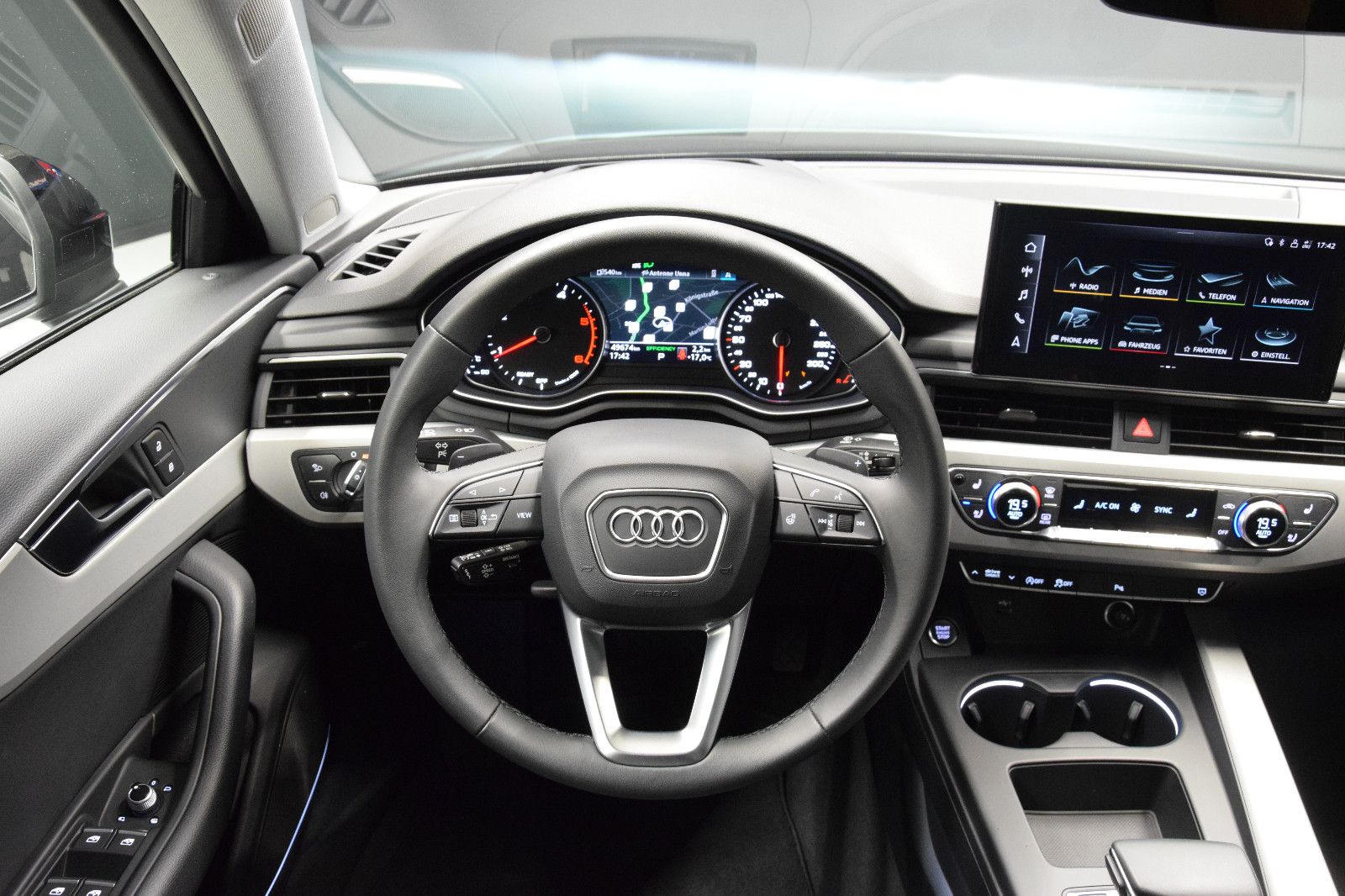 Fahrzeugabbildung Audi A4 Avant 40 TDI quattro B&O HuD Sitzbelü. ACC