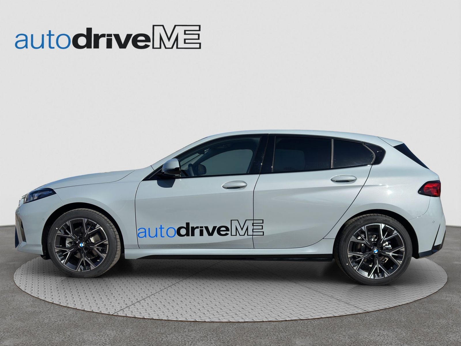 BMW 116 DESIGN KAM LED ACC Kam. SHZ AHK AUT KeyLess imagem 3