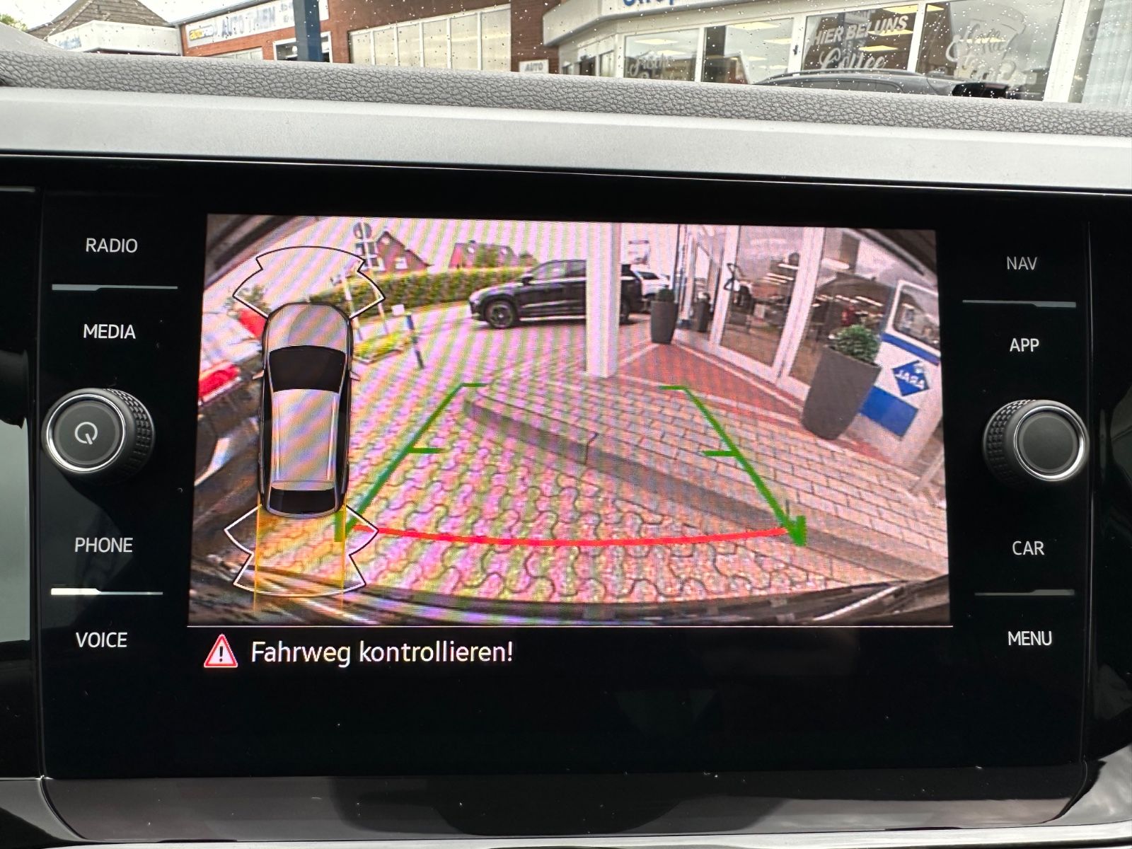 Fahrzeugabbildung Volkswagen Taigo 1.0 TSI R-Line DSG ACC/Matrix/IQ/Shzg./17"