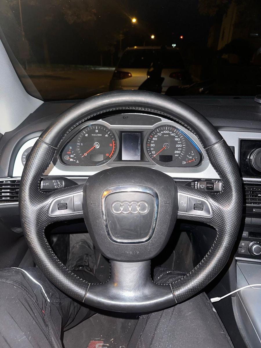 Audi A6 2009 — photo 7