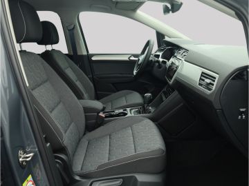 Volkswagen Touran R-Line 1.5 TSI DSG Move NAVI MFL SITZHZG 