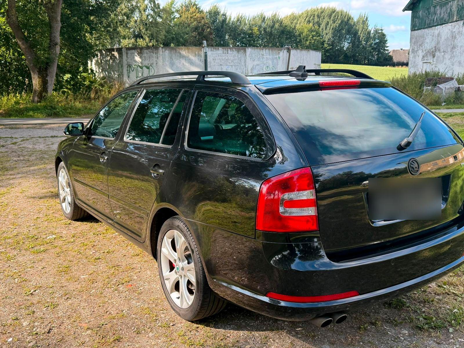 Skoda Octavia 2008 — салон