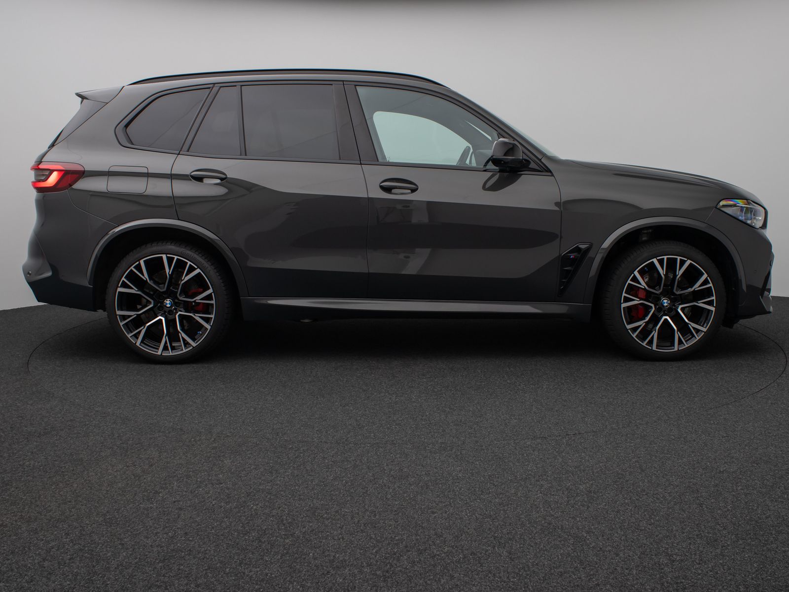 Fahrzeugabbildung BMW X5 M Competition Panorama Laser 360°DAB DisplKey