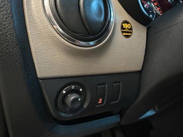 MYAUTOCENTER – Gebraucht- und Jahreswagen mit Werkstattservice in Pfaffenhofen Dacia Lodgy *7-Sitzer*1. Hand*Klima*Radio*