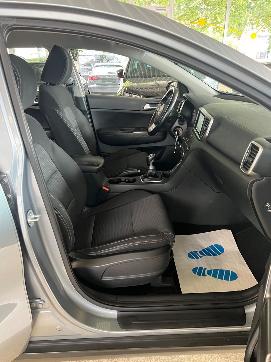 Fahrzeugabbildung Kia Sportage Vision 4WD * 1.HAND *