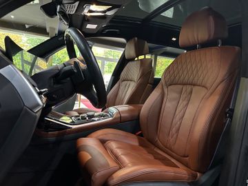 BMW X7 - 11