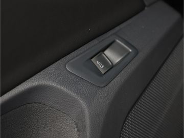 Volkswagen T-Roc Open Sky 1.5 TSI DSG AHK Pano Kamera LED