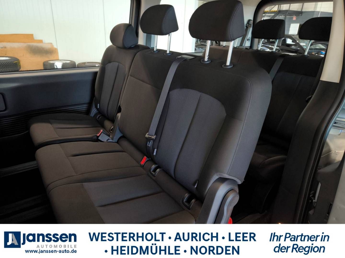 Fahrzeugabbildung Hyundai STARIA 9-Sitzer TREND/Automatik/PDC/Navi/Rückfah